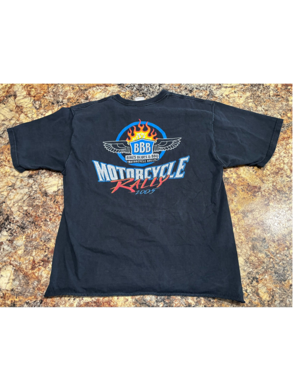 Vintage 2005 Bikes Blues & BBQ Motorcycle Rally T-Shirt Black Large